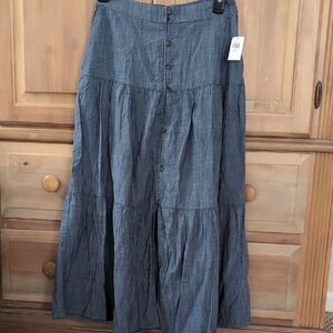 Old Navy Women's Chambray Tiered Maxi Skirt Sm Petite